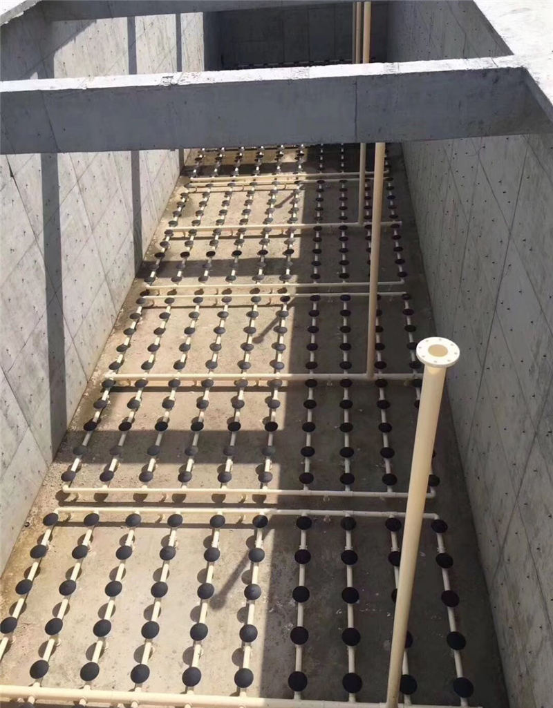 曝气器